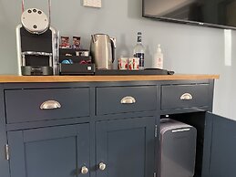 Village Limits Bed & Breakfast Accommodation