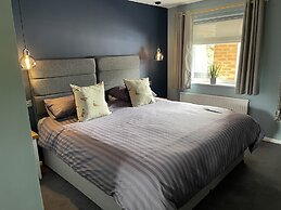 Village Limits Bed & Breakfast Accommodation