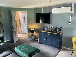 Village Limits Bed & Breakfast Accommodation