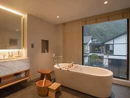 Yoko Onsen Quang Hanh