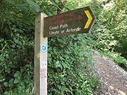 Stunning Beach Front Apartment in Caswell Swansea