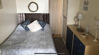 Stunning Beach Front Apartment in Caswell Swansea