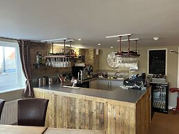 The Lawns Tea Room and B&B