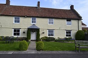 The Lawns Tea Room and B&B