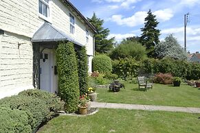 The Lawns Tea Room and B&B