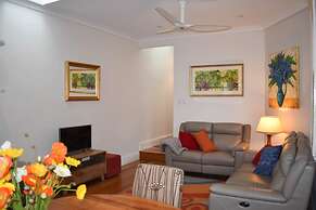 Cosy Erko 2 Bedroom Home on Edge of Sydney City Centre