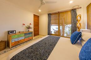 Aquamarine Beach Villas