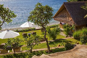 Aquamarine Beach Villas