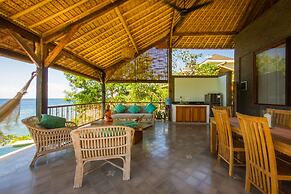 Aquamarine Beach Villas