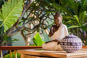 Aquamarine Beach Villas