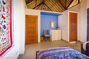 Aquamarine Beach Villas