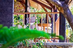 Aquamarine Beach Villas