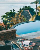 Aquamarine Beach Villas