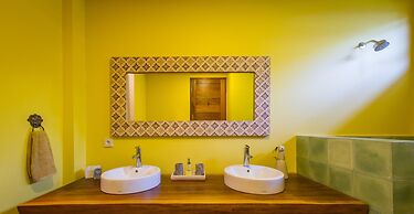 Aquamarine Beach Villas