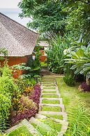 Aquamarine Beach Villas