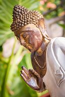 Aquamarine Beach Villas