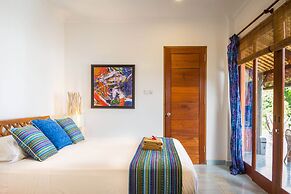 Aquamarine Beach Villas