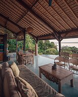 Aquamarine Beach Villas