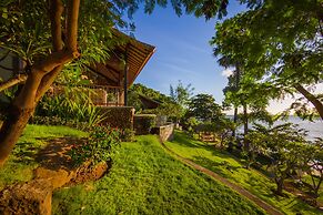 Aquamarine Beach Villas