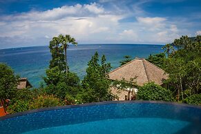 Aquamarine Beach Villas