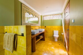 Aquamarine Beach Villas