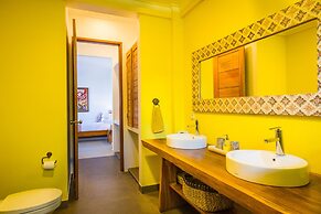 Aquamarine Beach Villas