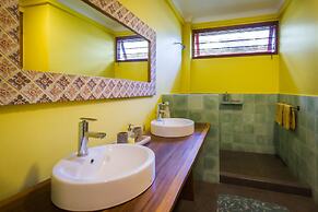 Aquamarine Beach Villas