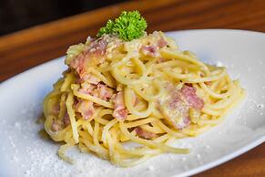 Aquamarine Beach Villas