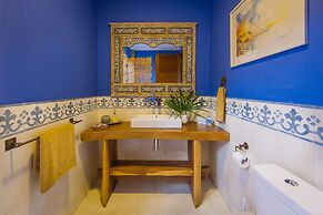 Aquamarine Beach Villas