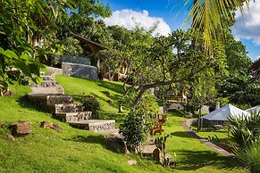 Aquamarine Beach Villas