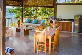 Aquamarine Beach Villas