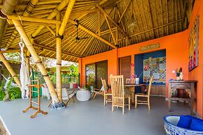 Aquamarine Beach Villas