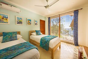 Aquamarine Beach Villas