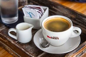 Aquamarine Beach Villas