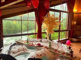 River Didi Hotel