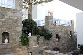 Elena Studios and Apartments