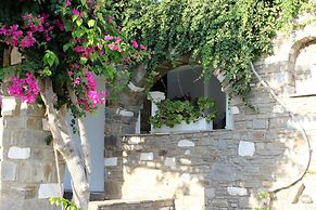 Elena Studios and Apartments