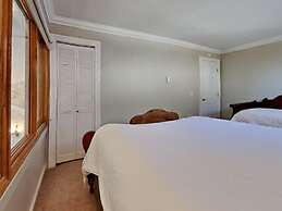 Deluxe Condo with Fireplace (Unit 623 at 1849)