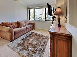 Deluxe Condo with Fireplace (Unit 623 at 1849)