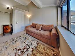 Deluxe Condo with Fireplace (Unit 623 at 1849)