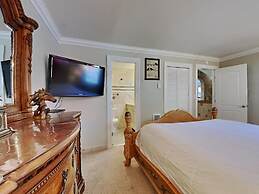 Deluxe Condo with Fireplace (Unit 623 at 1849)