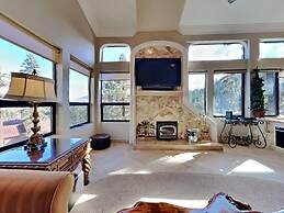 Deluxe Condo with Fireplace (Unit 623 at 1849)