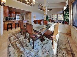 Deluxe Condo with Fireplace (Unit 623 at 1849)