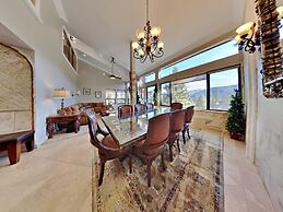 Deluxe Condo with Fireplace (Unit 623 at 1849)