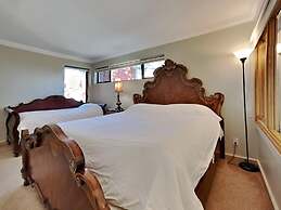 Deluxe Condo with Fireplace (Unit 623 at 1849)