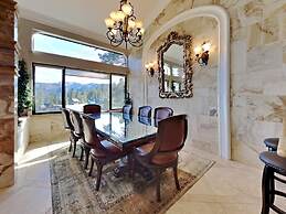 Deluxe Condo with Fireplace (Unit 623 at 1849)