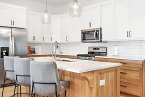 #12 At Bloomington Country Club 4 Bedroom Villa by RedAwning