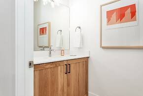 #12 At Bloomington Country Club 4 Bedroom Villa by RedAwning