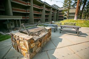 1849 Condos - Spacious 3 Bedrooms with Outdoor Pool & 3 Hot Tubs