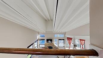 1849 Condos - Spacious 3 Bedrooms with Outdoor Pool & 3 Hot Tubs